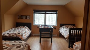4 quartos, escrivaninha, Wi-Fi de cortesia, roupa de cama