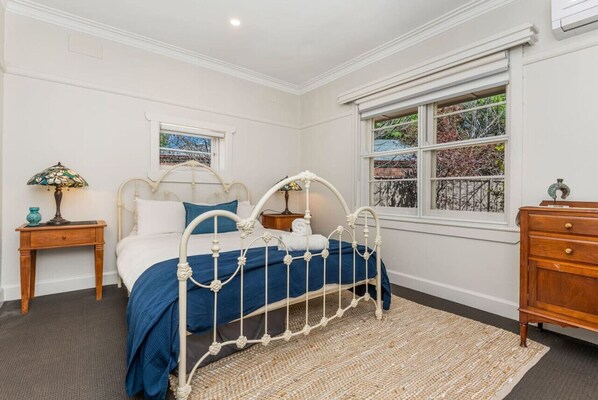 4 bedrooms, desk, iron/ironing board, travel cot
