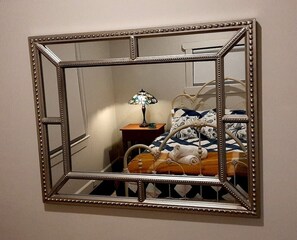 4 Schlafzimmer, Schreibtisch, Bügeleisen/Bügelbrett, Reisekinderbett