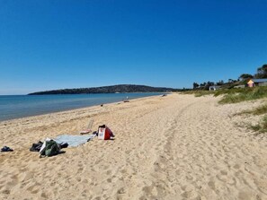 Beach - Safety Beach Holiday House. 3 minutes to the sand (Safety Beach)