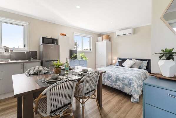 1 bedroom, iron/ironing board, travel cot, free WiFi