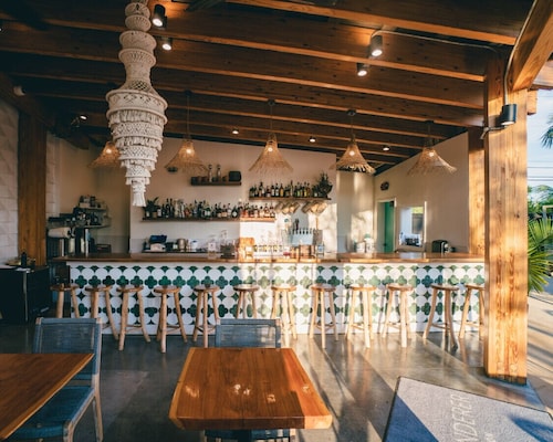 Spring St - Downtown - Walk Everywhere!