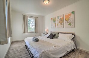 4 bedrooms, iron/ironing board, free WiFi, bed sheets
