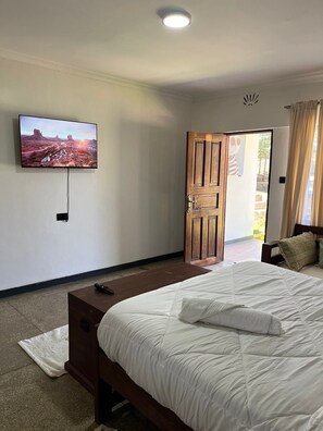 1 chambre, bureau, fer et planche à repasser, Wi-Fi gratuit