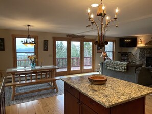 Smart TV, chimenea y reproductor de DVD 