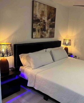 1 Schlafzimmer, Schreibtisch, Bügeleisen/Bügelbrett, kostenloses WLAN