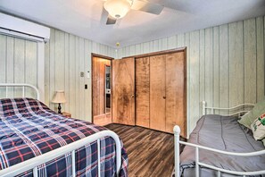 2 bedrooms, WiFi, bed sheets