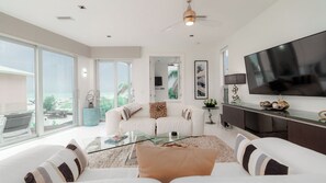 Smart TV - Sandy Beach Retreat - 3 bedroom on the beach with amazing views and private pool (Anna Maria)