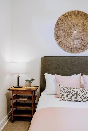 2 bedrooms, iron/ironing board, travel cot, WiFi