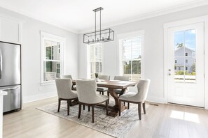 Dining - Bridge View - Spacious Luxury Home w/ Rooftop Deck (Mount Pleasant)