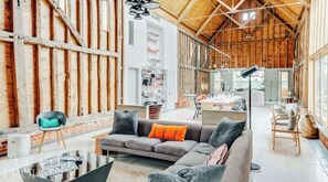 Unclassified image, 2 of 43, button