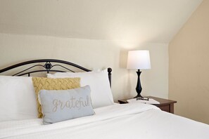 Apartament, 2 llits de matrimoni, pati, vistes al jardí (118 Whitcomb - Unit B (upper)) | 2 dormitoris i wifi gratuïta 