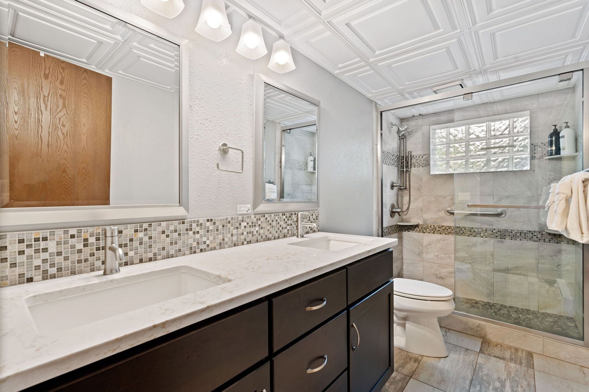 House, Multiple Beds, Patio, Garden View (Minuteman Dr) | Bathroom | Designer toiletries, towels