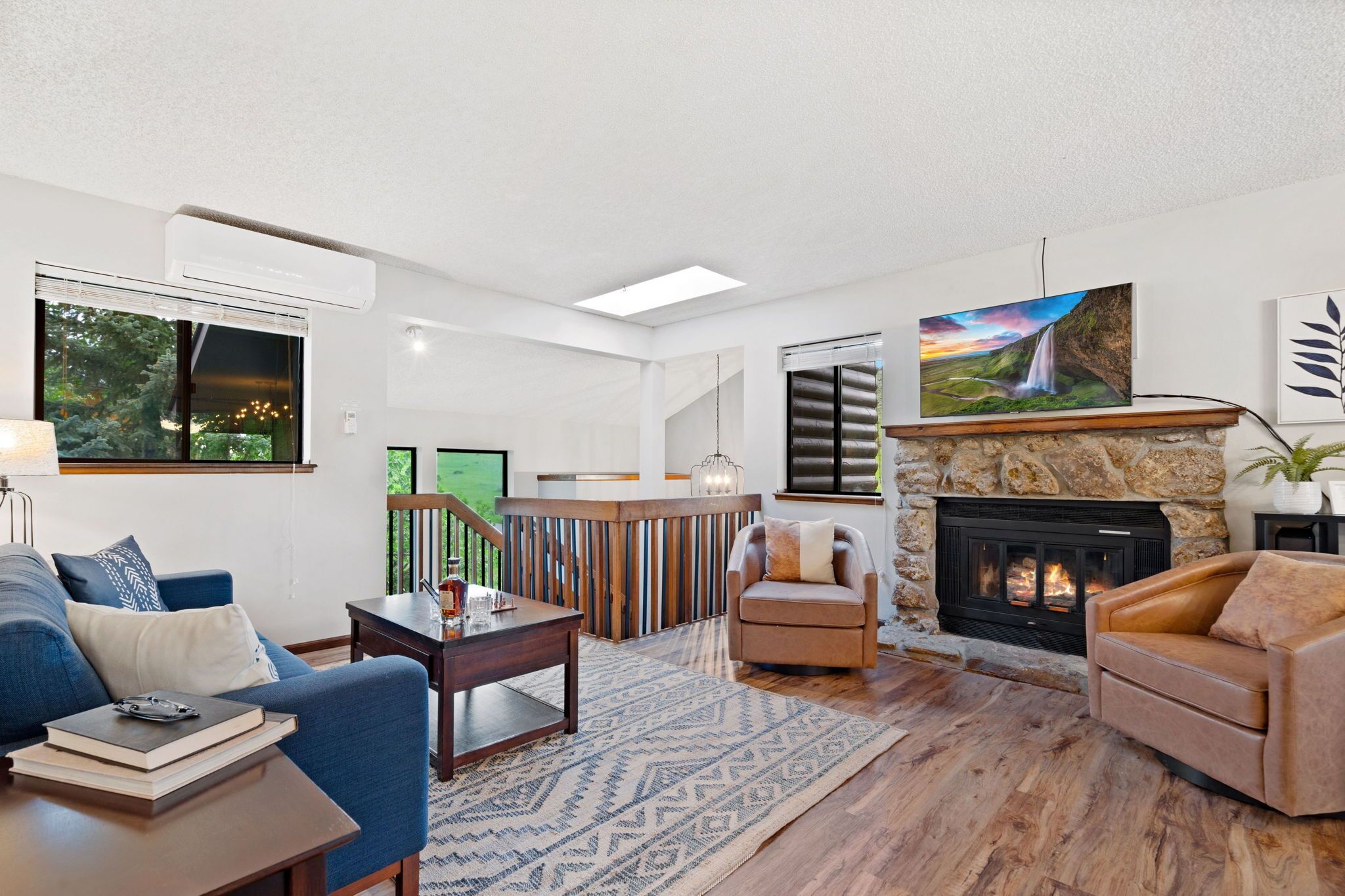 独立别墅, 多张床, 露台, 花园景观 (3420 Minuteman Dr.) | 起居区 | 40-英寸电视 （配备数码频道）、MP3 基座