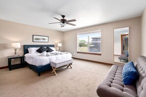 Townhouse, Beberapa Tempat Tidur, dapur, pemandangan kebun (850 Baum St. (Unit C)) | 2 kamar tidur dan didekorasi berbeda-beda
