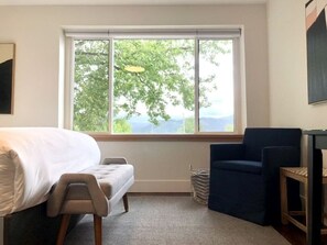 10 habitaciones, escritorio, wifi gratis y ropa de cama 