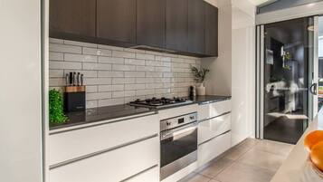 Fridge, microwave, oven, stovetop