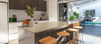 Luxurious City Sanctuary with Private Pool – Perfect for Family Getaways in Cairns