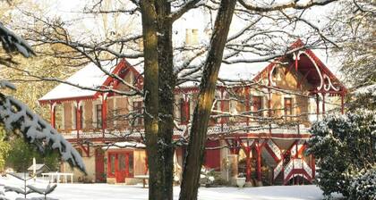 Gîte Les Glycines, Sologne getaway, nature & relaxation 10 min from Chambord