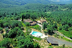 Exterior - Farmhouse with beautiful pool and jacuzzi, panoramic location in chianti (castellina in chianti)