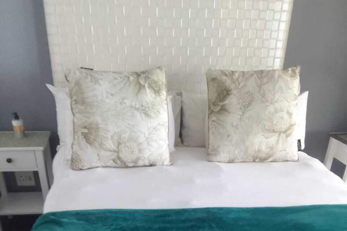 Luxury Apartment | 1 bilik tidur, langsir/tirai gelap terus, seterika/papan seterika 