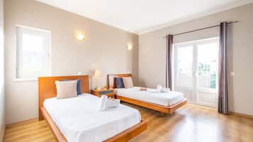 5 Schlafzimmer, Zimmersafe, Bügeleisen/Bügelbrett, kostenloses WLAN