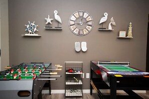 Games room - Heated Pool & Spa * Clean & Cozy * Near Beaches (Palm Harbor)