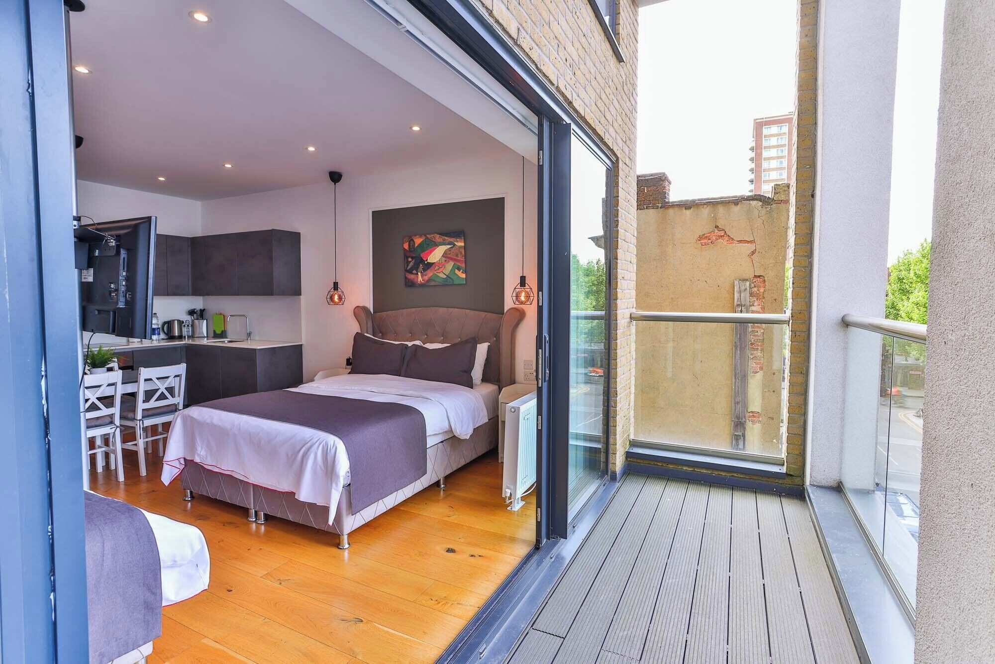 Basic Quadruple Room | Terrace/patio