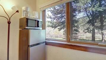 Kühlschrank, Mikrowelle, Geschirrspüler