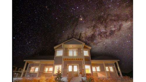 Cozy Lodge located in the heart of CB south. Near restaurants and bus