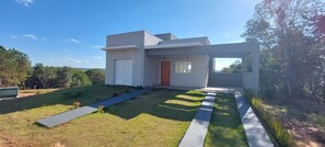 Front of property - Casa Petronella (Pardinho)