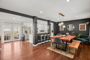 Dining - Secluded Half Acre Gem w/ Private Pickleball Court (Austin)