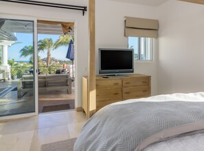 3 bedrooms, in-room safe, iron/ironing board, free WiFi