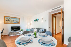 Interior - Sant Sebastià: Next to the beach (Sitges)