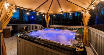 Fully remodeled home w Hot Tub close to South End