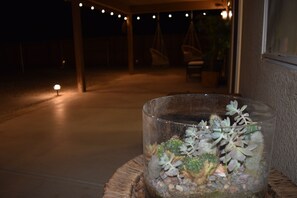 Property grounds - Joshua Tree National Park-Gorgeous Home-HotTub+Game Rm+Views+EV Charger! (Twentynine Palms)