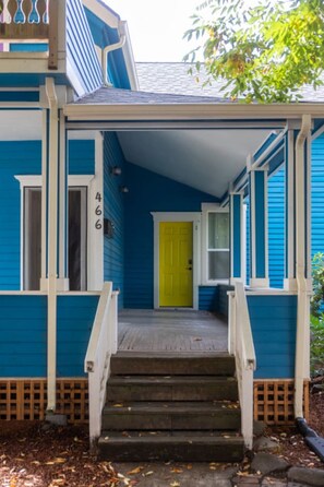 Exterior detail - The Sunset|Pet-Friendly Downtown 1BR · Easy Entry · Patio Access · (Eugene)