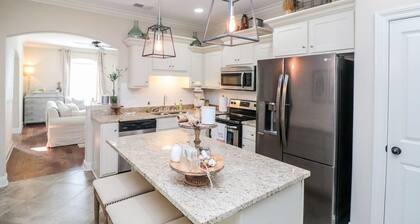 Luxurious condo minutes from Ole Miss & the Square