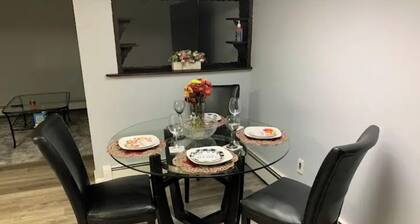 Lovely 1-Bedroom apartment near beaches and all