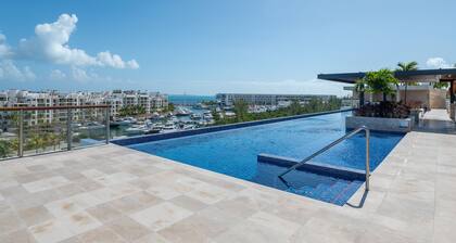 Luxury 3 Bedroom Beachfront Cancun Vila