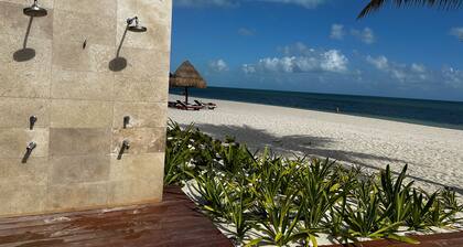 Luxury 3 Bedroom Beachfront Cancun Vila