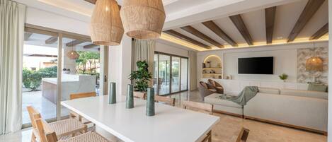 تناول الطعام