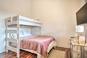 4 bedrooms, iron/ironing board, travel cot, WiFi