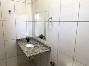 Apartment | Bathroom
