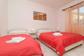 1 bedroom, WiFi, bed sheets - Seafront Apartments Anthony - One Bedroom Apartment with Terrace and Sea View (Lastovo)