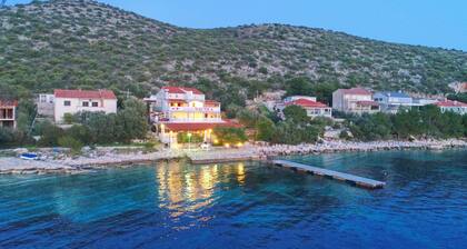 Seafront Apartments Anthony - One Bedroom Apartment with Terrace and Sea View