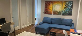 Cozy, 2-bed, 2 bath apartment