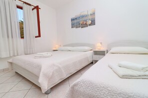 2 bedrooms, WiFi, bed sheets - Seafront Apartments Anthony - Two Bedroom Apartment with Terrace and Sea View (Lastovo)