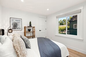 House, Multiple Beds, Patio, Garden View (312 Locust St.) | 3 bedrooms, free WiFi, bed sheets - Elegant Old Town Charm – Walk to Csu and Downtown (Fort Collins)