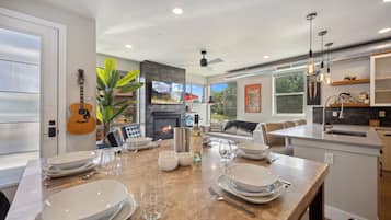 House, Multiple Beds, Patio, Garden View (750 Jerome St. (Unit 1)*) | Interior